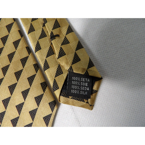 Gior Gio Brutini Mens Neck Tie Silk Geometric Diamond Triangle Gold Black Design - Picture 4 of 10